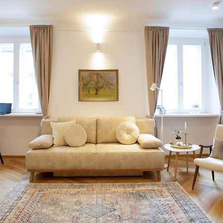 Stylish Apartment In Historical Center Любляна Экстерьер фото