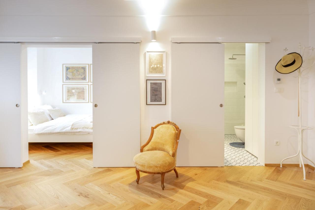 Stylish Apartment In Historical Center Любляна Экстерьер фото