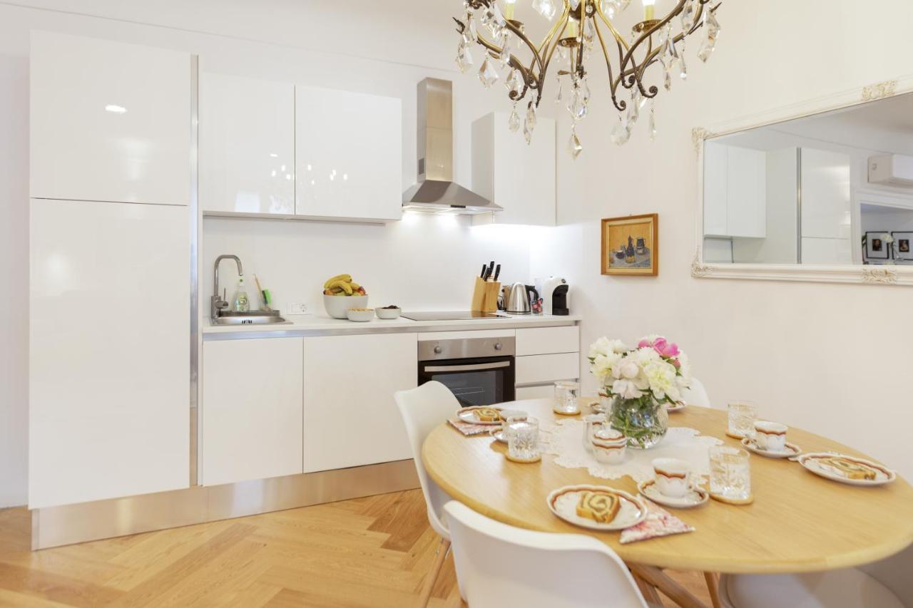 Stylish Apartment In Historical Center Любляна Экстерьер фото