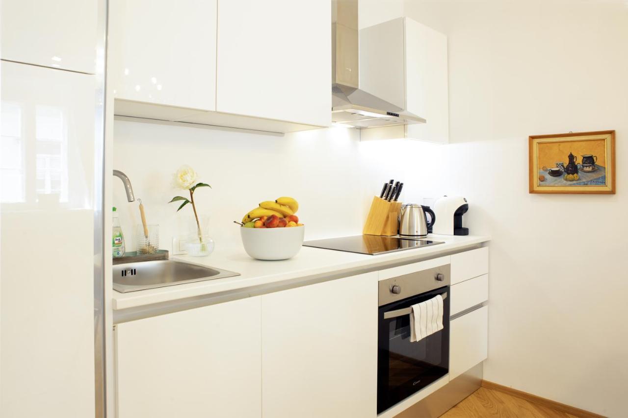Stylish Apartment In Historical Center Любляна Экстерьер фото