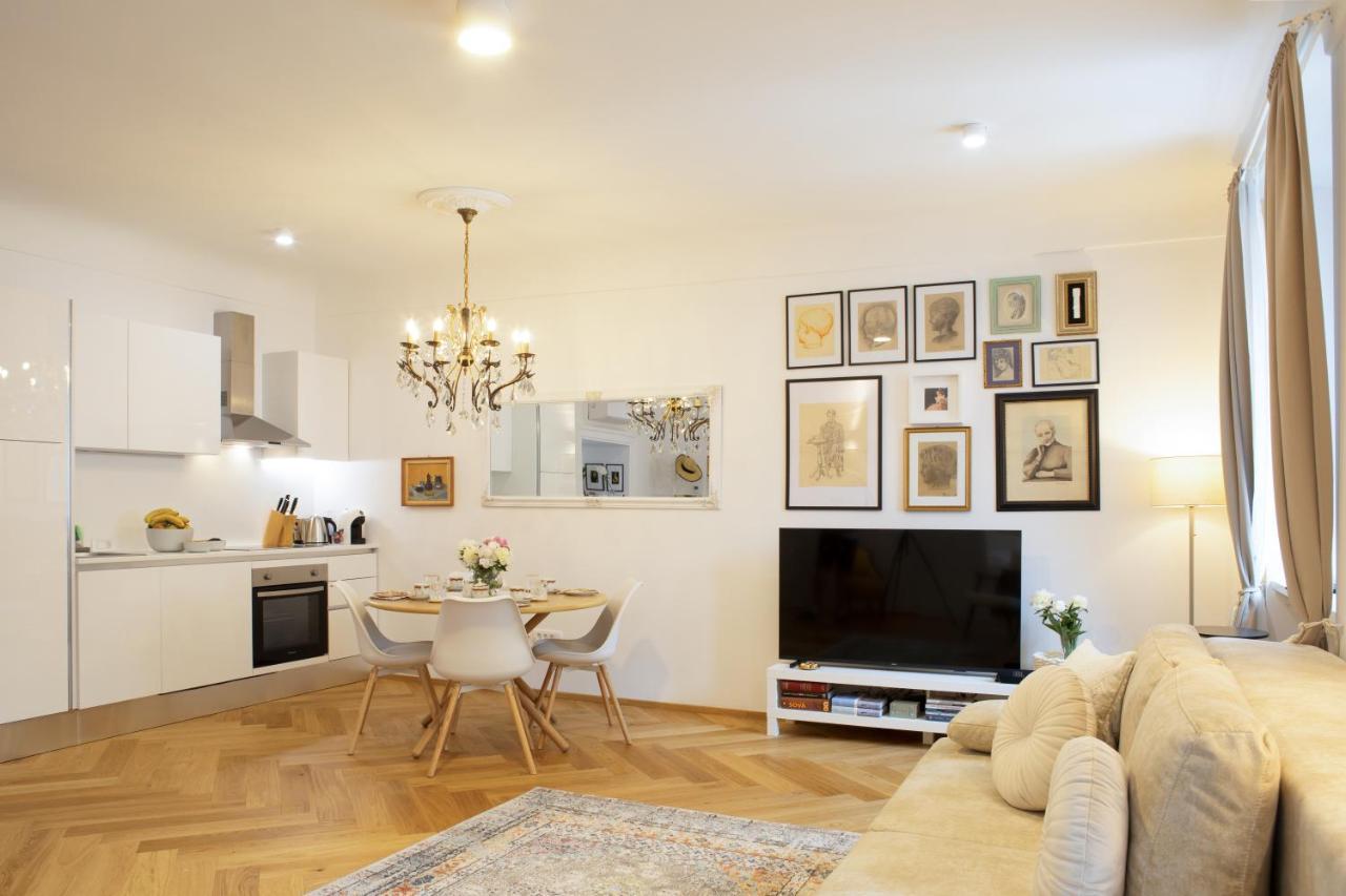 Stylish Apartment In Historical Center Любляна Экстерьер фото