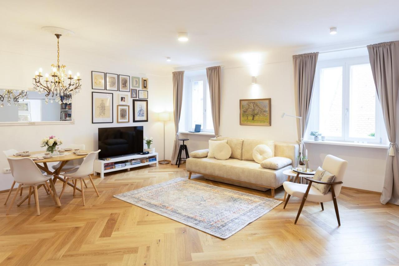 Stylish Apartment In Historical Center Любляна Экстерьер фото